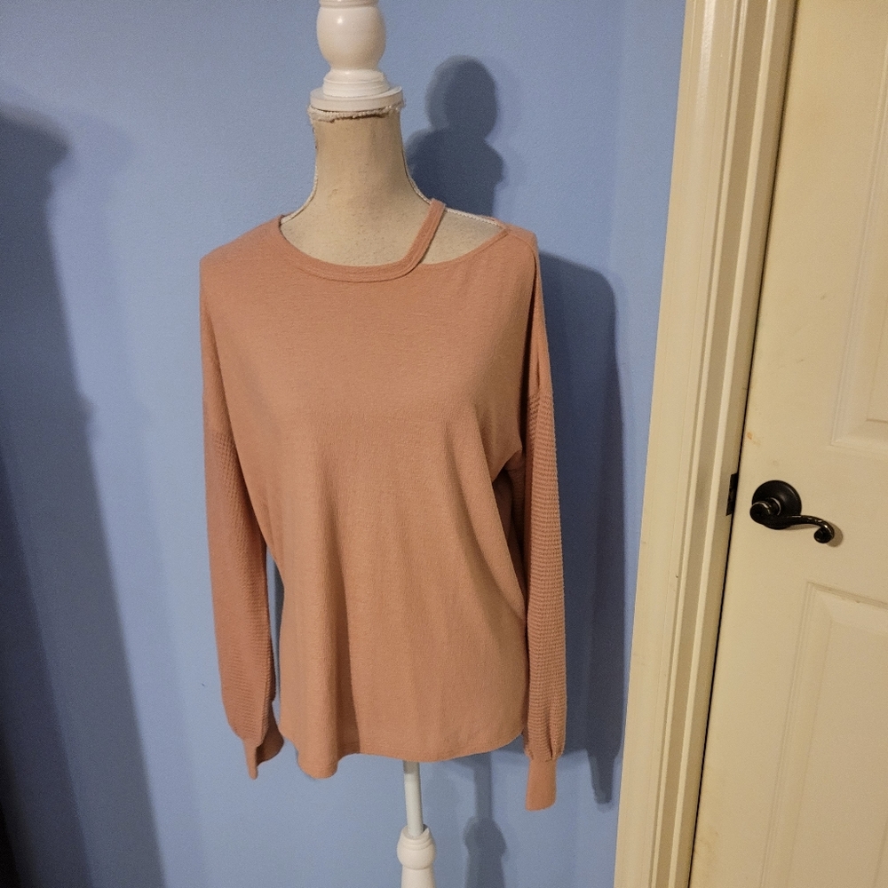 Status By Chenault Medium Womens Blouse